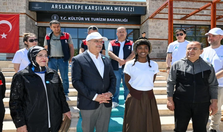 Başkan Er, ‘İpek Yolu Kervanı’ Üyeleriyle Buluştu