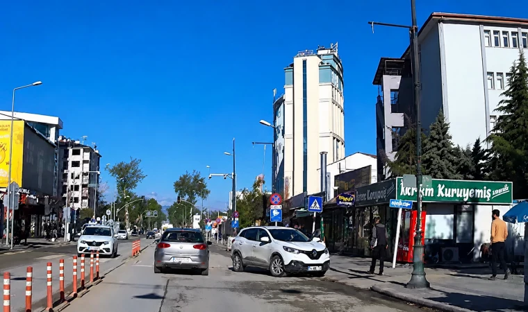 Malatya İnönü Caddesi’nde Kaza Kamerada