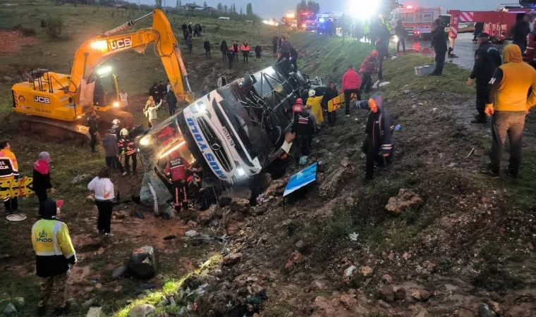 Malatya’da Feci Kaza 3 Ölü 22 Yaralı