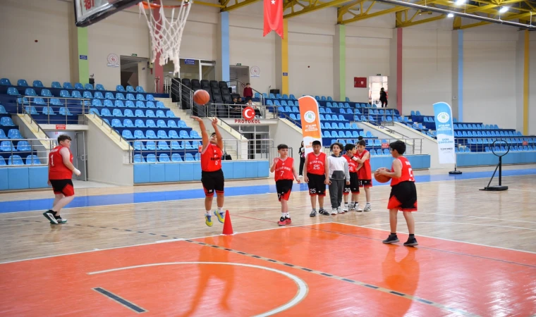 Yeşilyurt’ta Basketbol Dostluk Turnuvası