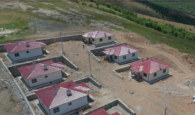 Malatya’da Bazı Deprem Konutlarında Teslim Gecikmesi Tepki Çekiyor!