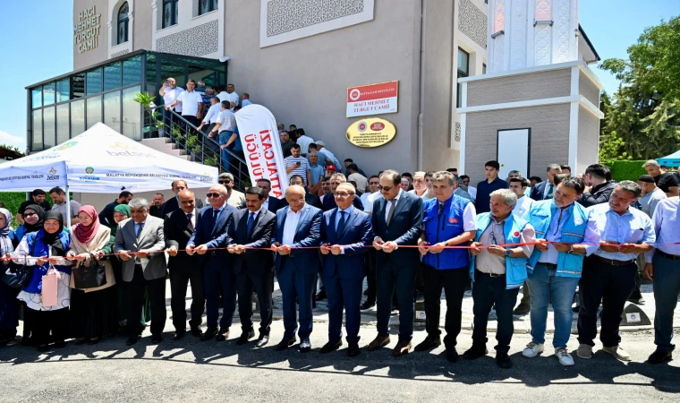 Malatya’da Hacı Mehmet Turgut Camii İbadete Açıldı
