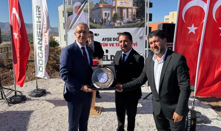 Latif Doğan, Annesinin Adını Memleketinde Yaşatacak