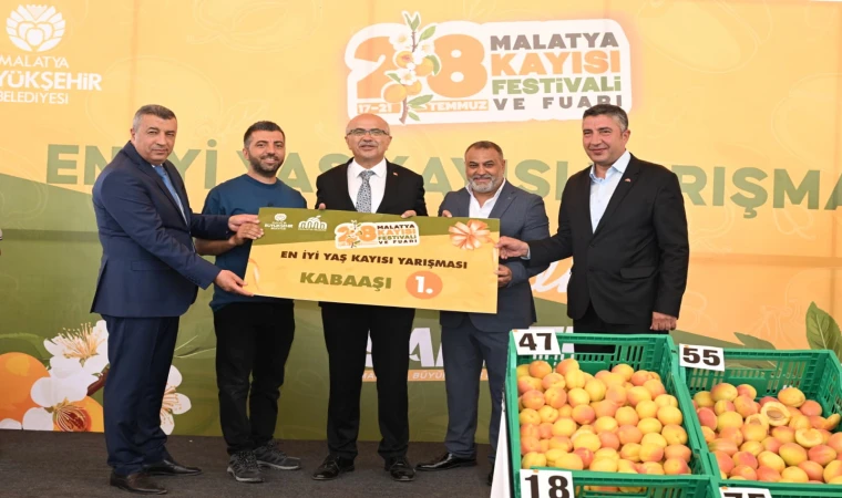 Malatya’da En İyi Yaş Kayısılar Ödüllendirildi!