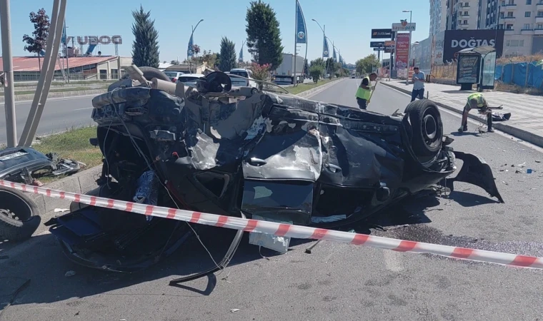 Malatya’da Otomobil Takla Attı; 3 Yaralı