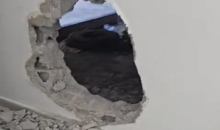 Malatya’da Kuyumcu Giren Hırsızlar Kameradan Kaçanadı!