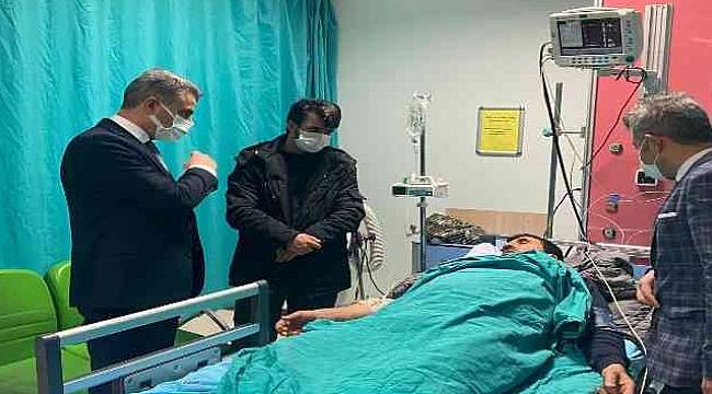 Malatya Valisi Baruş,Kazada Yaralananları Ziyaret Etti