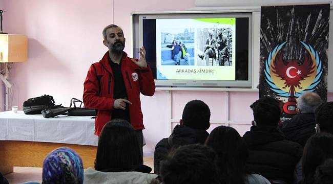 Polisten ''Terörden Uzak Kalın'' Mesajı