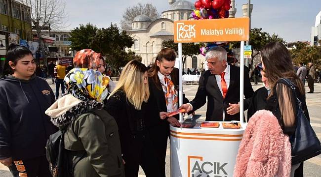  Açık Kapı Tanıtım Standı Açıldı