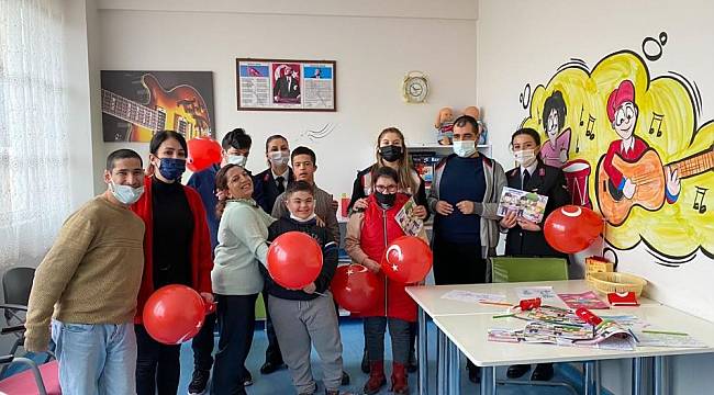 Jandarma’dan Özel Çocuklara Özel İlgi