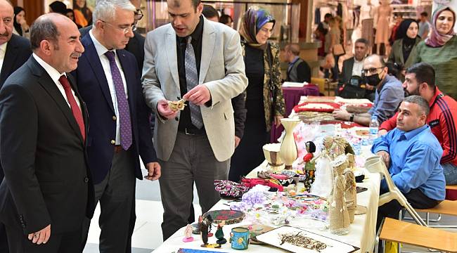 Büyükşehir'in El Sanatları Sergisine Yoğun İlgi