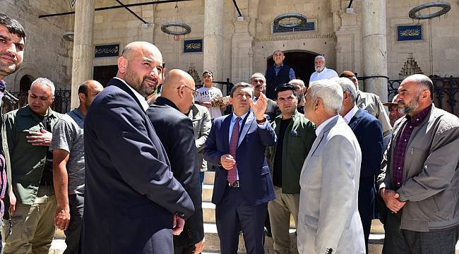 Vali Şahin Yeni Cami'de İncelemelerde Bulundu
