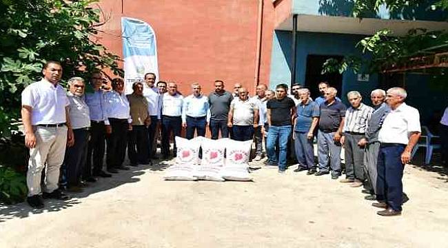 Yeşilyurt'ta,239 Çiftçiye 21 Ton Arpa