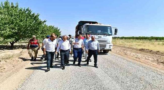 Yeşilyurt'ta Yollar Konforlu Hale Getiriliyor 