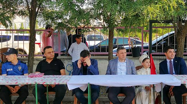 Yoldaş'dan Minik Yiğit Tuğraya Anlamlı Hediye 