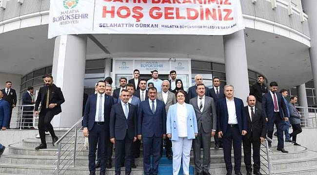 Aile Bakanı Derya Yanık Malatya'da