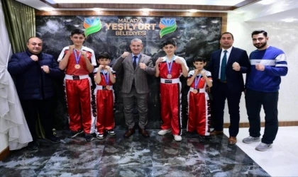 Başkan Çınar, Şampiyon Sporcuları Ağırladı