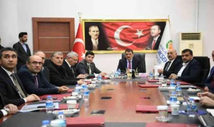 Gürkan, Malatya'mıza Devasa Hizmetler Yapılıyor
