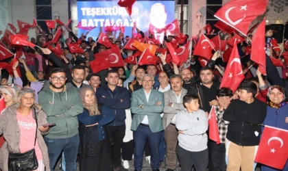 Battalgazi’de Cumhurbaşkanı Erdoğan Zaferi Coşku İle Kutlandı