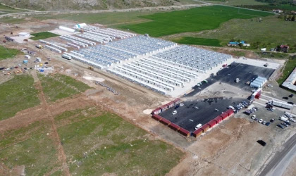 Malatya’da Konteynır Kent Kurulumu Sürüyor