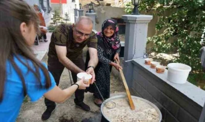Yeşilyurt'ta Aşure Etkinliğne Yoğun İlgi