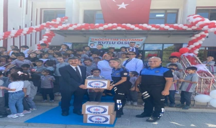 Malatya Polis'inden Öğtencilere Anlamlı Destek