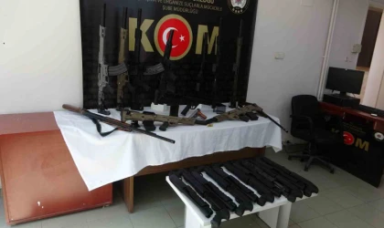 Malatya'da ,Silah Ve Kaçak Tütün Tacirlerine Operasyon 5 Gözaltı