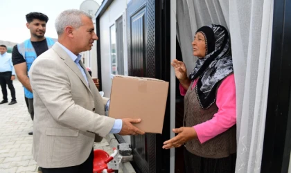 Yeşilyurt'ta 411 Bin Yardım Paketi Dağıtıldı