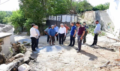 Yeşilyurt’ta Yollar Daha Güvenli Hale Getiriliyor