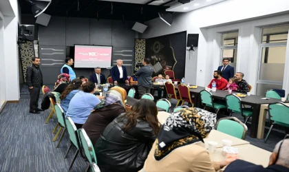 Çınar,Şehit Aileleri, Gaziler Ve Gazi Aileleri Başımızın Tâcı”