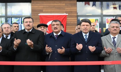 Malatya'da Esenlik 40.Market Şubesini Hizmete Açtı