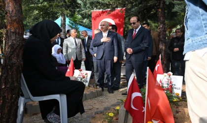 Malatya ,Bayramda Şehitlerini Yalnız Bırakmadı