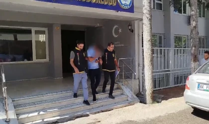 Malatya’da Kendini Polis Ve Savcı Olarak Tanıtıp Dolandırıcılık Yaptı
