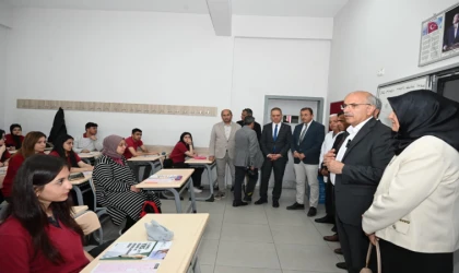 Başkan Er, “Her Zaman Gençlerimizin Yanındayız”