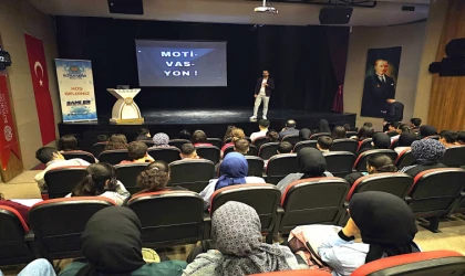 Malatya’da Öğrencilere Olumlu Düşünce Teknikleri Anlatıldı