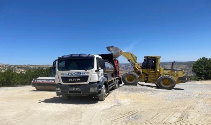 Malatya Büyükşehir O Mahallenin 50 Yıllık Yol Sorununu Çözdü