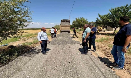 Akçadağ’da Yol Yapım Çalışmaları Devam Ediyor