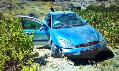 Malatya’da Otomobil Tarlaya Uçtu: 2 Yaralı