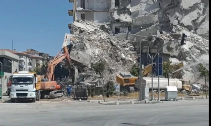 Malatya’da Toz ve Tehlike: Yıkım Sırasında Önlem Yetersiz