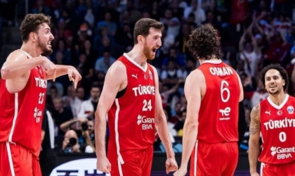 12 Dev Adam, Euro Basket 2025'te Finalde!