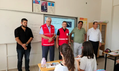 Malatya’da Kızılay Öğrencilere Eğitim Desteği Veriyor