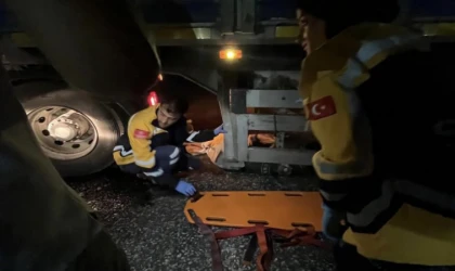 Malatya’da Motosiklet Kamyonun Altına Girdi 1 Ağır Yaralı