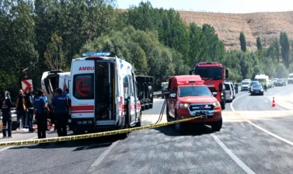 Malatya’da Tır Devrildi, Sürücü Ağır Yaralandı