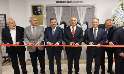 MTÜ’de Kenan Işık’ın Adı Amfiye Verildi