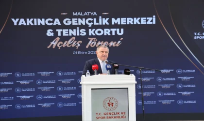 Bakan Bak, “Malatya Gençlerle Birlikte Ayağa Kalkacak