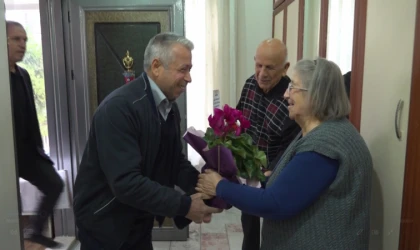 Malatya’da 51 Yıl Sonra Öğrencilerinden Öğretmene Vefa