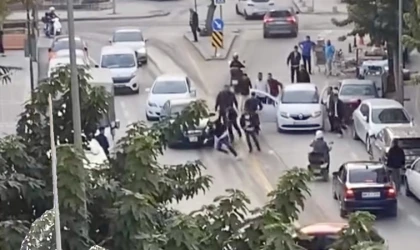 Trafikte Yaşanan Kavga Cep Telefonu Kamerasına Yansıdı