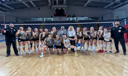 Malatya Derbisinde Kazanan Nicer Hotel Voleybol Takımı