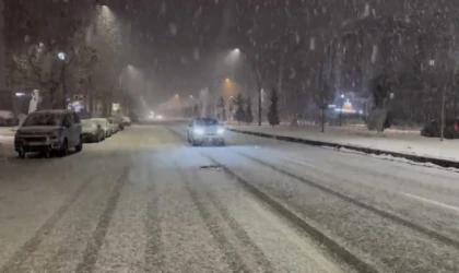 Malatya’da Kar Yağışı Etkili Oluyor