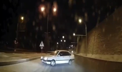 Malatya’da Makas Atan Otomobil Trafiği Tehlikeye Soktu